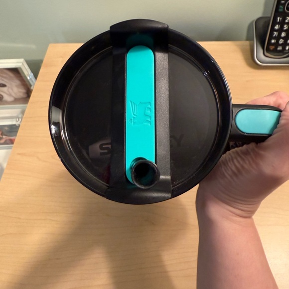 Stanley Black Travel Mug with Bold Accents - Picture 4 of 4